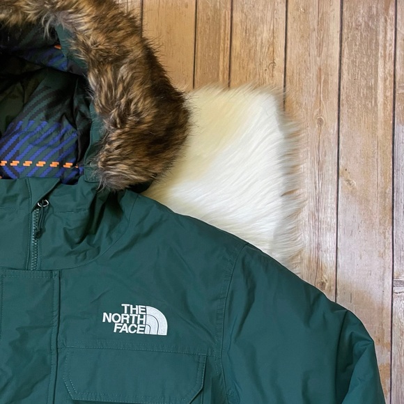 The North Face Men’s McMurdo Bomber Jacket In Ponderosa Green - Picture 3 of 9